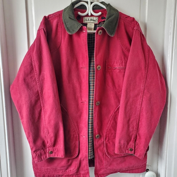 LL Bean Insulated Chore Coat. Cranberry. Medium - Picture 1 of 6